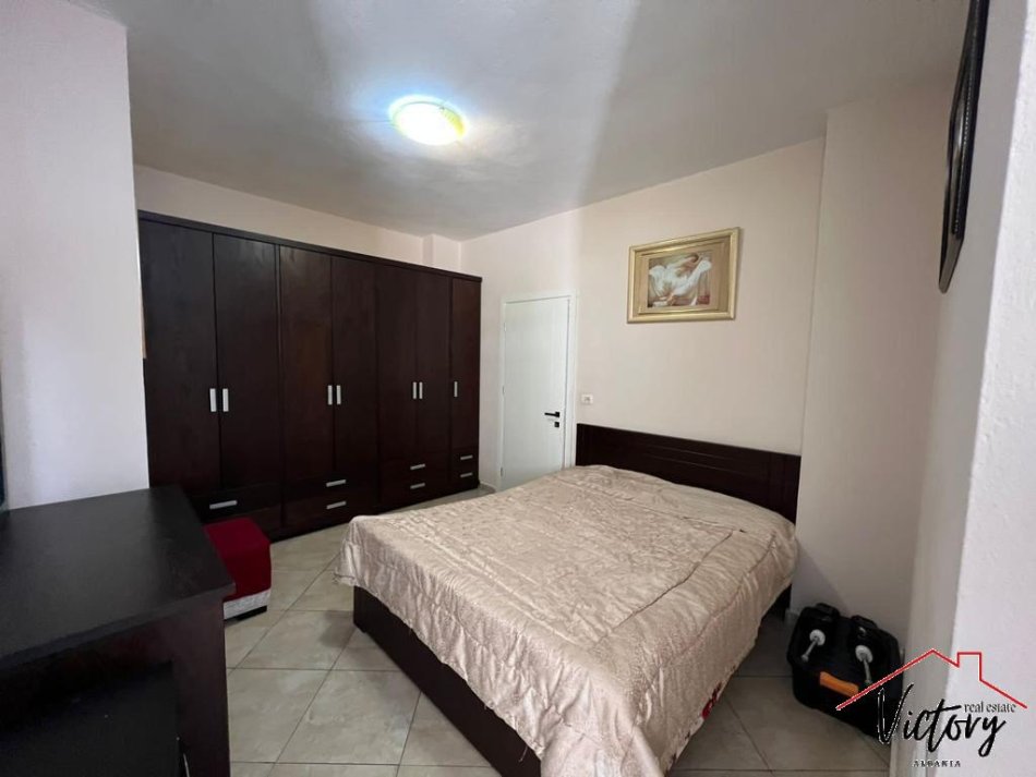 APARTAMENT ME QIRA 2+1 NE MYSLYM SHYR.
