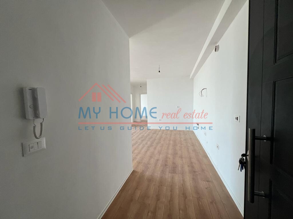 Apartament 2+1 ne shitje Tek Farmacia 10 ne Tirane
