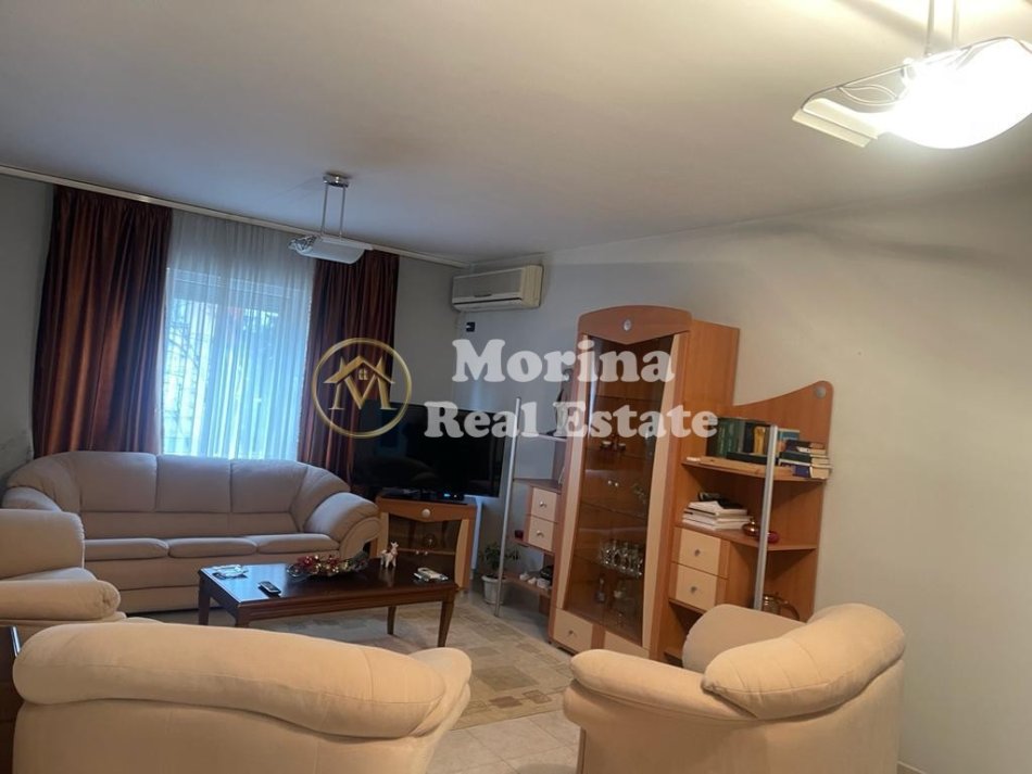 Tirane, jepet me qera apartament 3+1+Ballkon Kati 1, 120 m² 850 € (Laprake)
