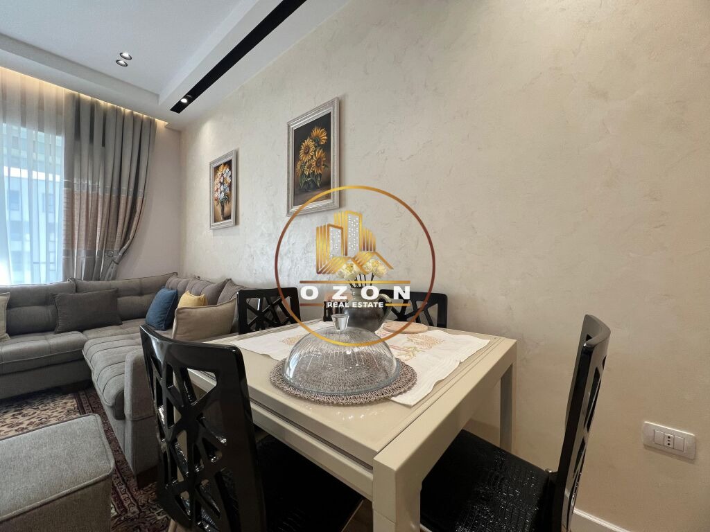 Tirane, jepet me qera apartament 1+1 Kati 1, 75 m² 550 Euro (Kompleksi kontakt)