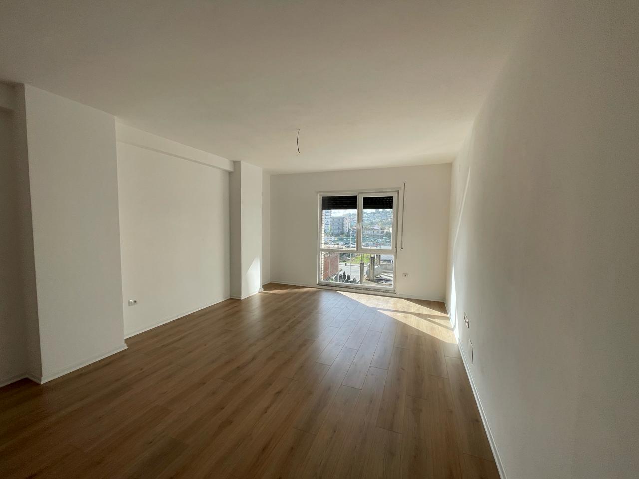 TEK VILA L 3 SUPER APARTAMENT PER SHITJE 165,000 EURO!