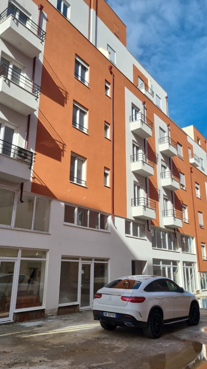 📢Shitet Apartament 1+1 Prane Xhamise ne Selite🔑