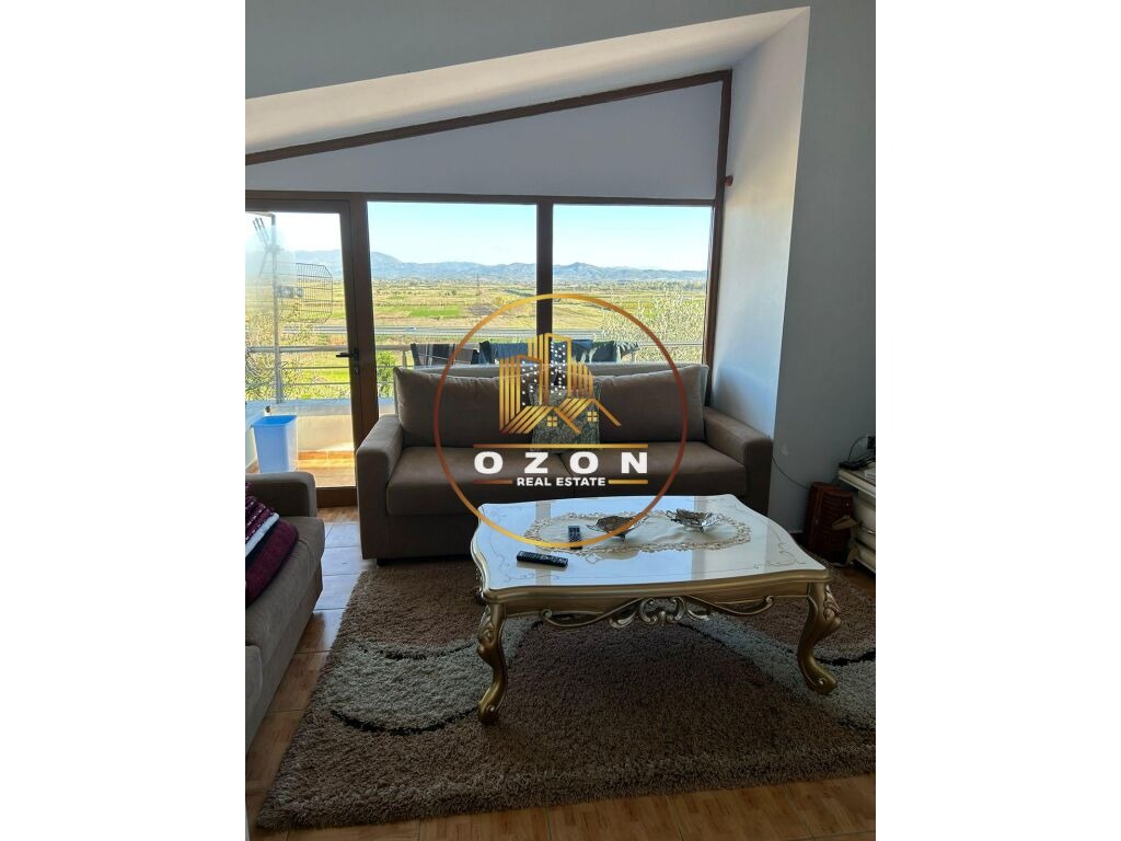 Vilë në Shitje në Qytetin e Fierit!