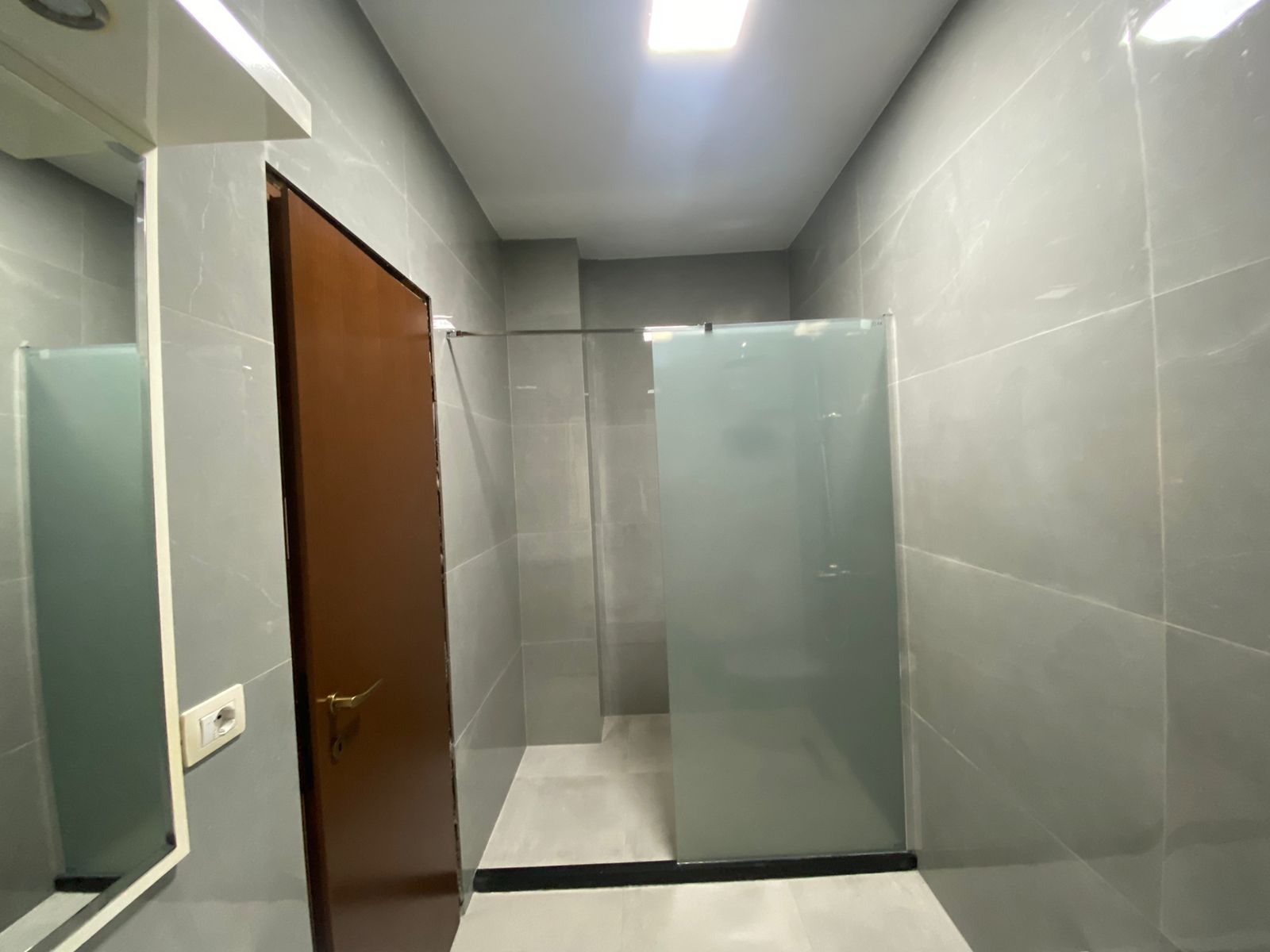 SHITET APARTAMENT 2+1 LIQENI I THAT TIRANE