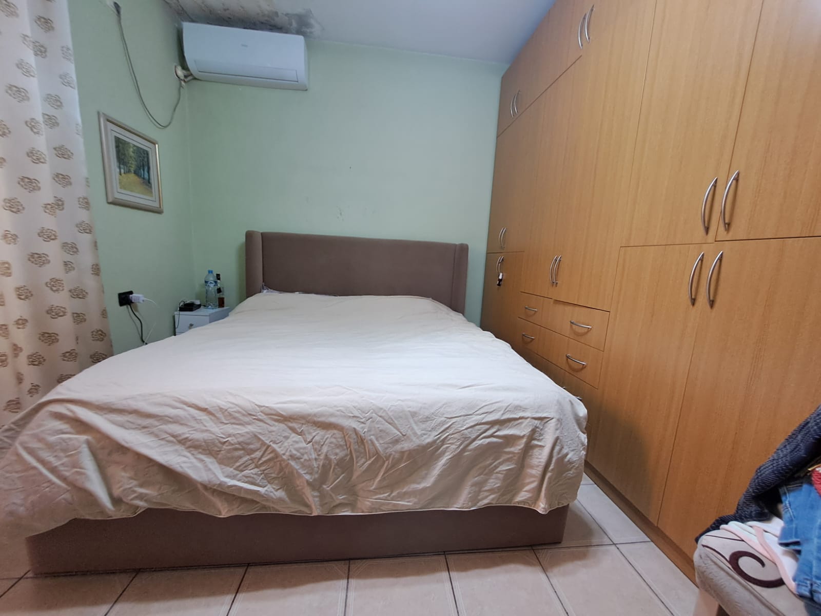 Shitet Shtepi 2 Kateshe me oborr ne Kombinat