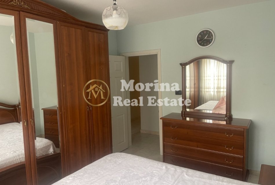 Tirane, jepet me qera apartament 3+1+Ballkon Kati 1, 120 m² 850 € (Laprake)