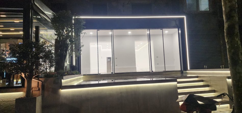 Shitet, Ambient Biznesi, Ish Restorant Durresi,Tiranë.