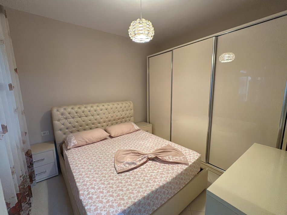 Shitet Apartament 2+1+Verande tek "Lura3" Gjiri i Lalezit
