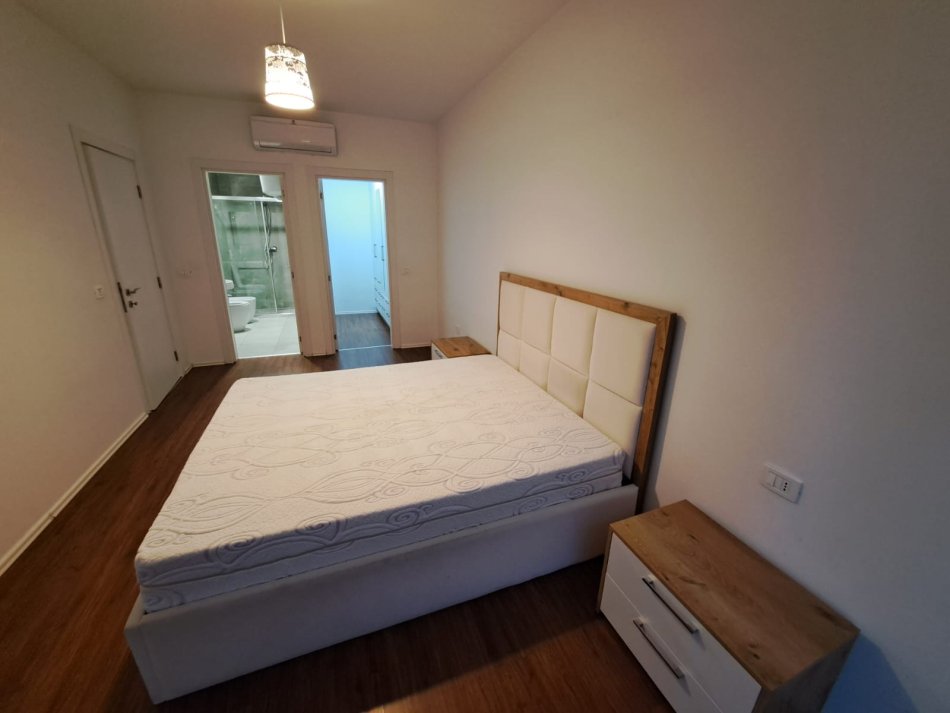 Jepet për qira apartament 2+1 tek Kompleksi Fiore di Bosko!