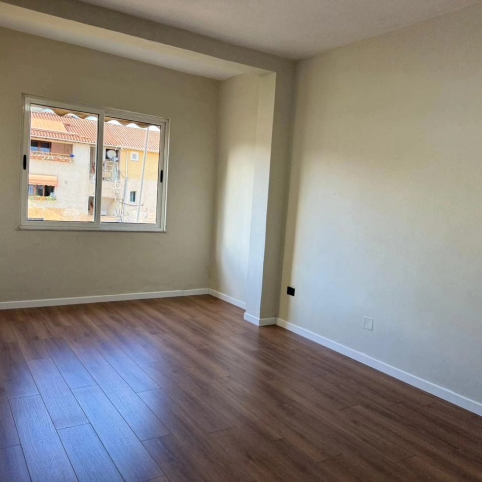 Shitet Apartament 2+1 tek MYslym Shyri totalisht i rikonstruktuar