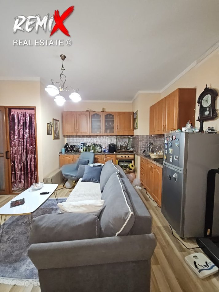 APARTAMENT 3+1+2 PER SHITJE PRANE ISH RAJONIT