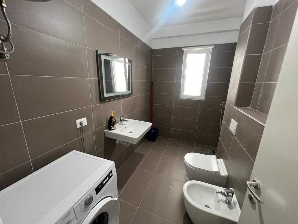 Jepet per qira apartament 2+1 tek Rezidenca Klensi ne Astir.