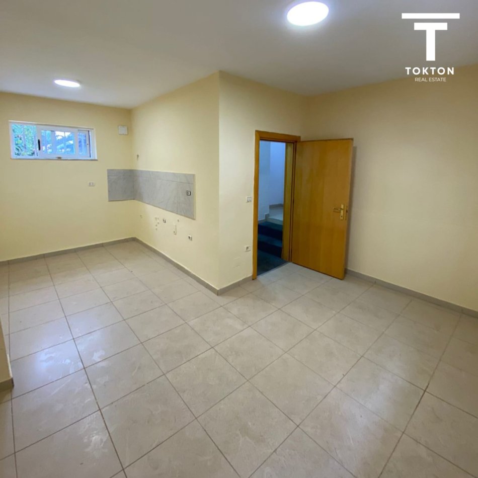 JEPET ME QIRA, APARTAMENT 1+1, RRUGA FORTUZI, TIRANË, 400 EUR/MUAJ