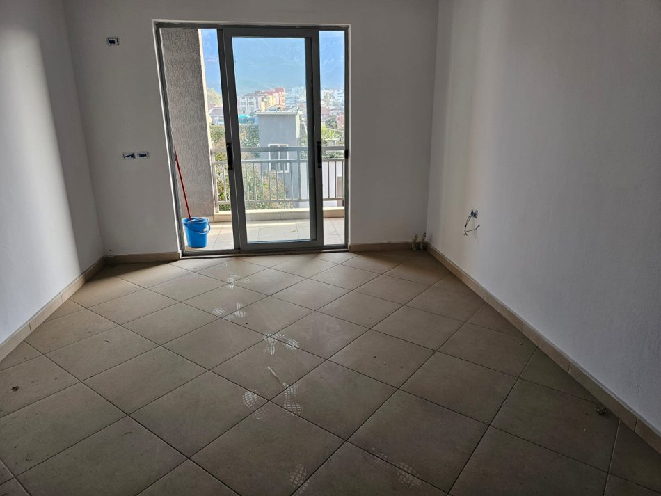 Shitet apartament 2+1+2 tek Oxhaku!