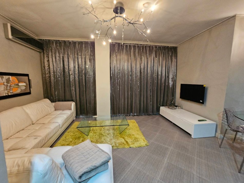 JEPET ME QERA APARTAMENT 2+1 PRANE KRISTAL CENTER