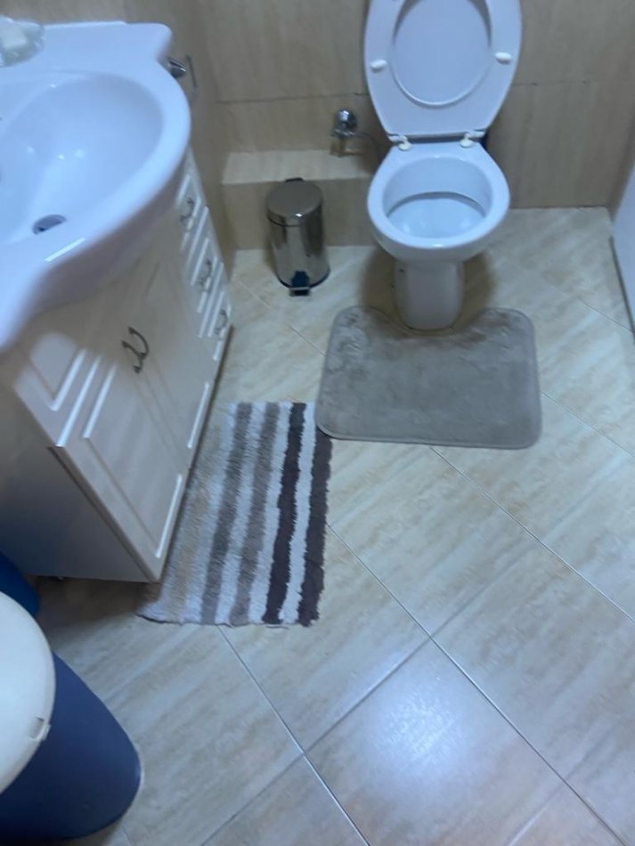 Jepet me Qira Apartament 2+1+2 ne hyrje te Rruges se Elbasanit!!