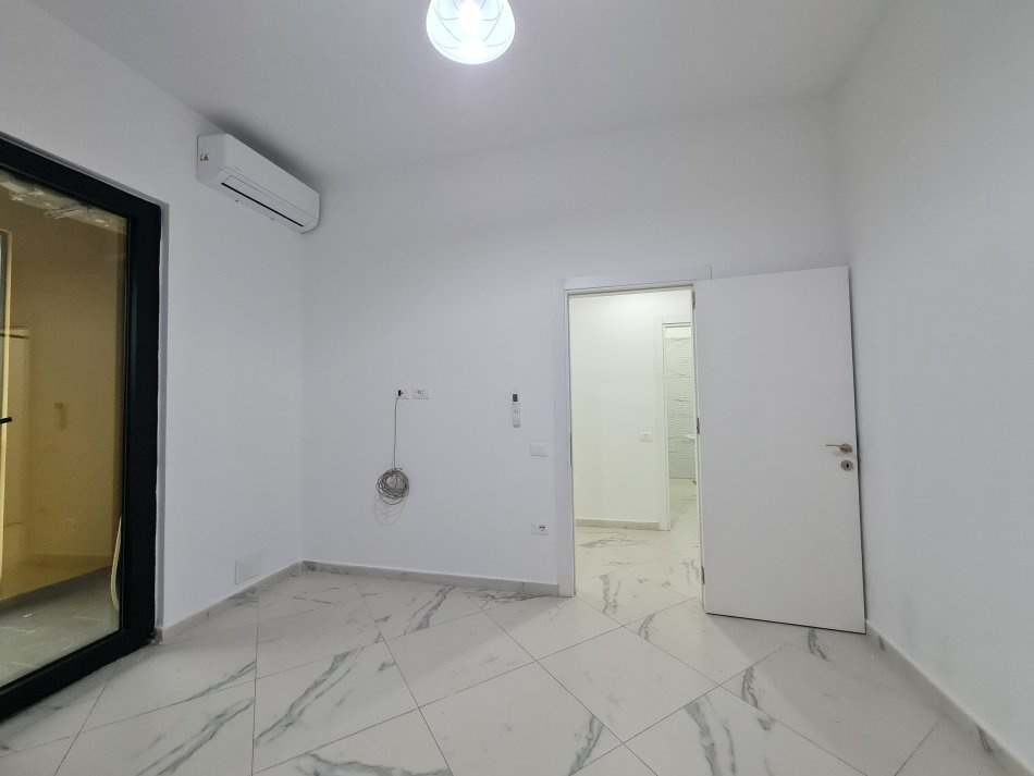 JEPET EM QERA 1+1 TEK SQUARE 21 PER BANIM OSE ZYRA