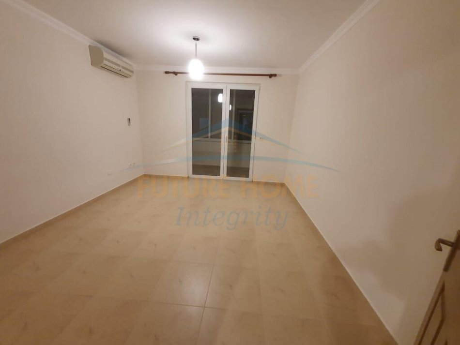 Shitet, Apartament 2+1, Rruga e Elbasanit,135000