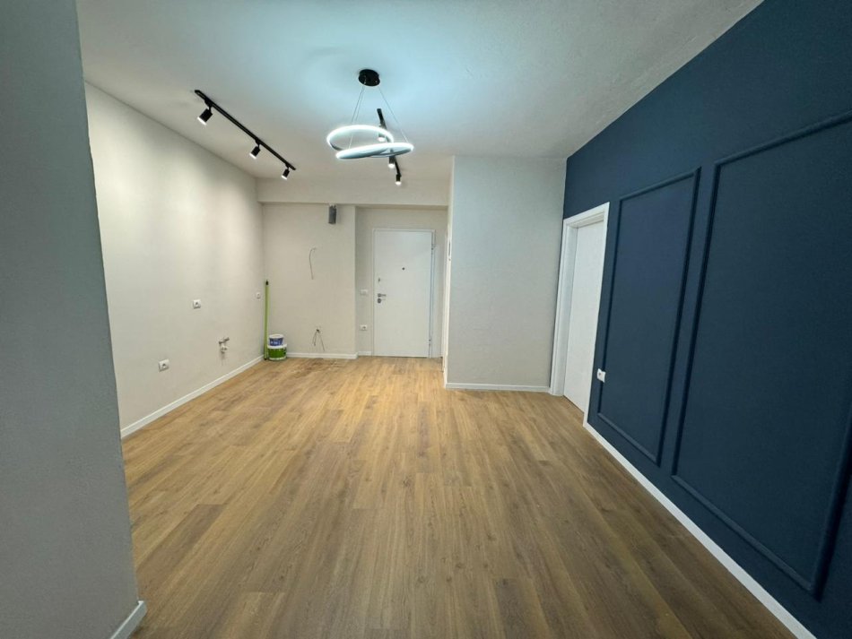 SHITET APARTAMET 1+1 I INVESTUAR NE ASTIR-BULEVARDI MIGJENI