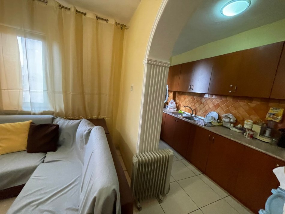 SHITET APARTAMENT 2+1 TEK ISH PARKU