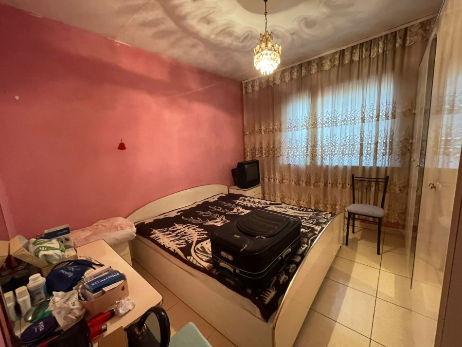 SHITET APARTAMENT 2+1 TEK ISH PARKU