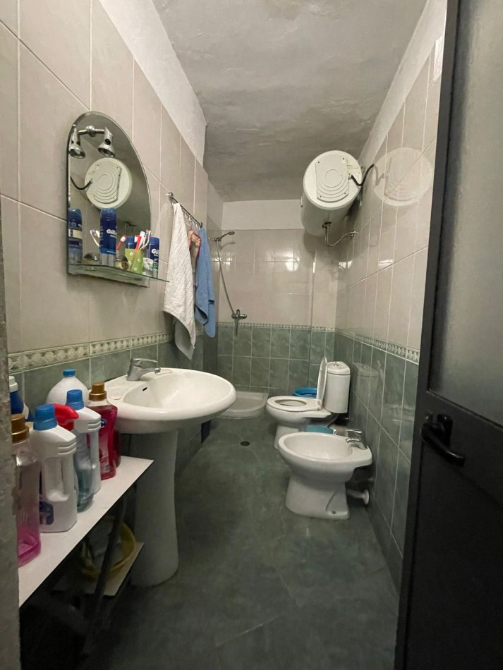 SHITET APARTAMENT 2+1 TEK ISH PARKU