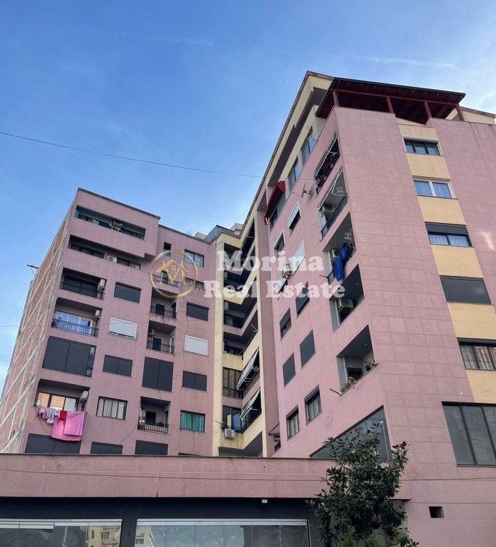 Tirane, shitet apartament 2+1 Kati 2, 140 m² 130.000 € (Astir)