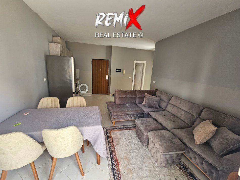 SHITET APARTAMENT 2+1 NE QERRET 50 METRA NGA DETI