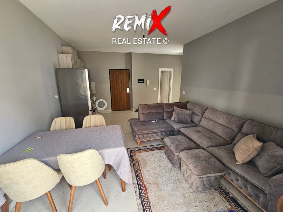 SHITET APARTAMENT 2+1 NE QERRET 50 METRA NGA DETI