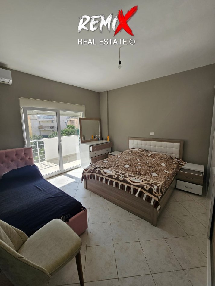 SHITET APARTAMENT 2+1 NE QERRET 50 METRA NGA DETI