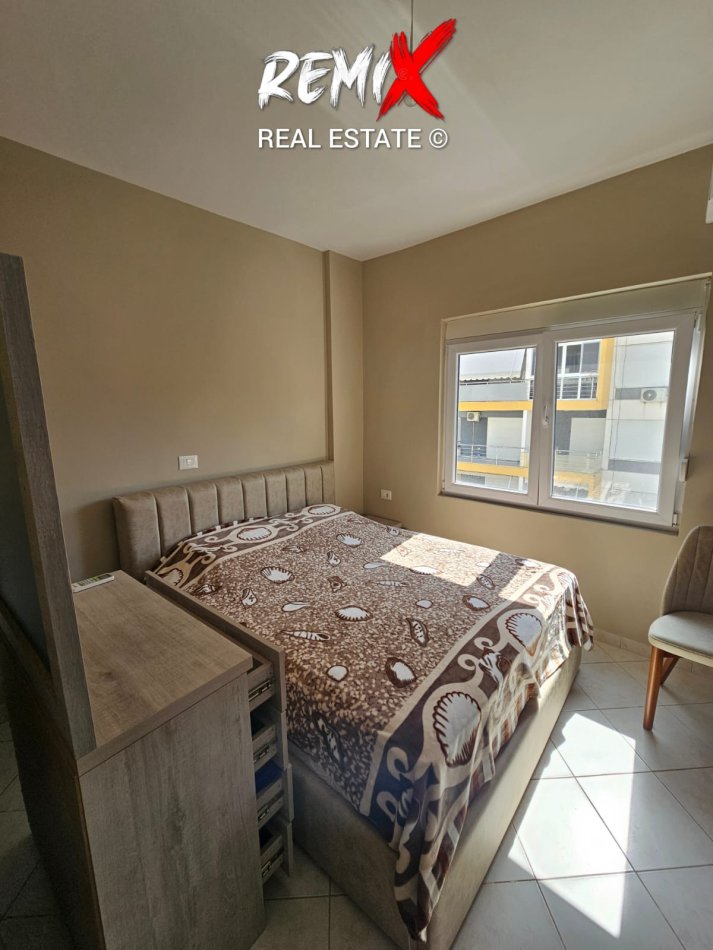 SHITET APARTAMENT 2+1 NE QERRET 50 METRA NGA DETI