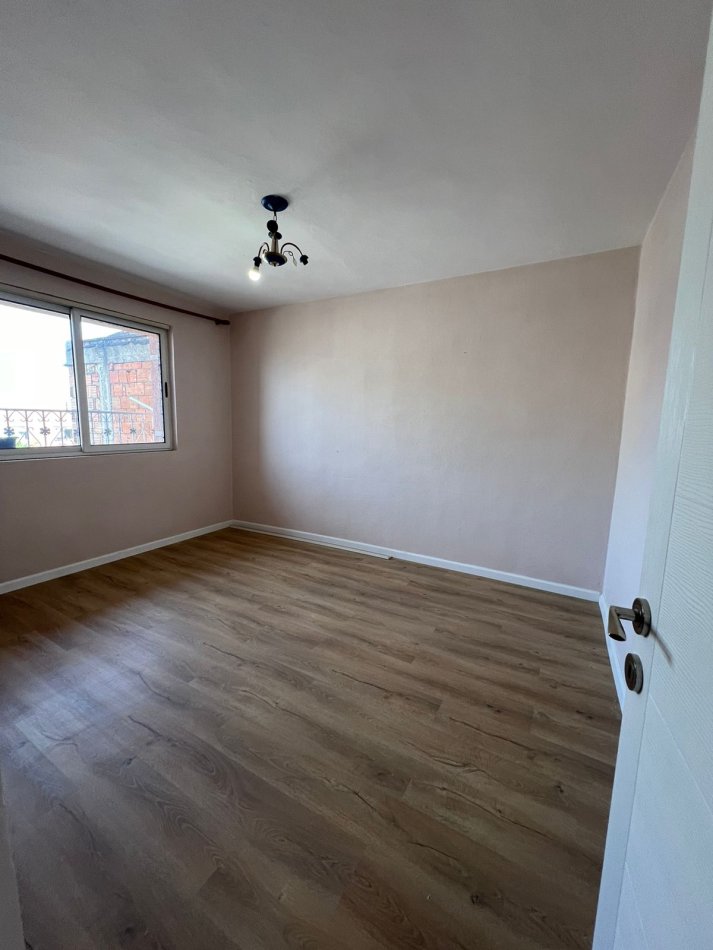 OKAZION shitet 2+1 ne PORCELAN vetem 85.000 euro