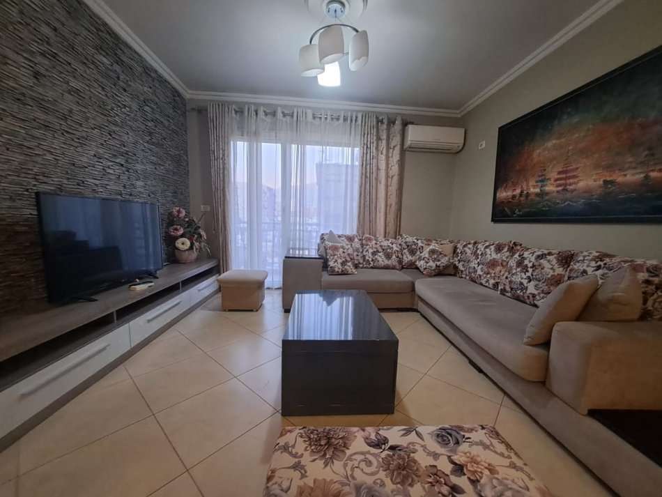 JEPET ME QERA APARTAMENT 3+1+2 NE ALI DEM