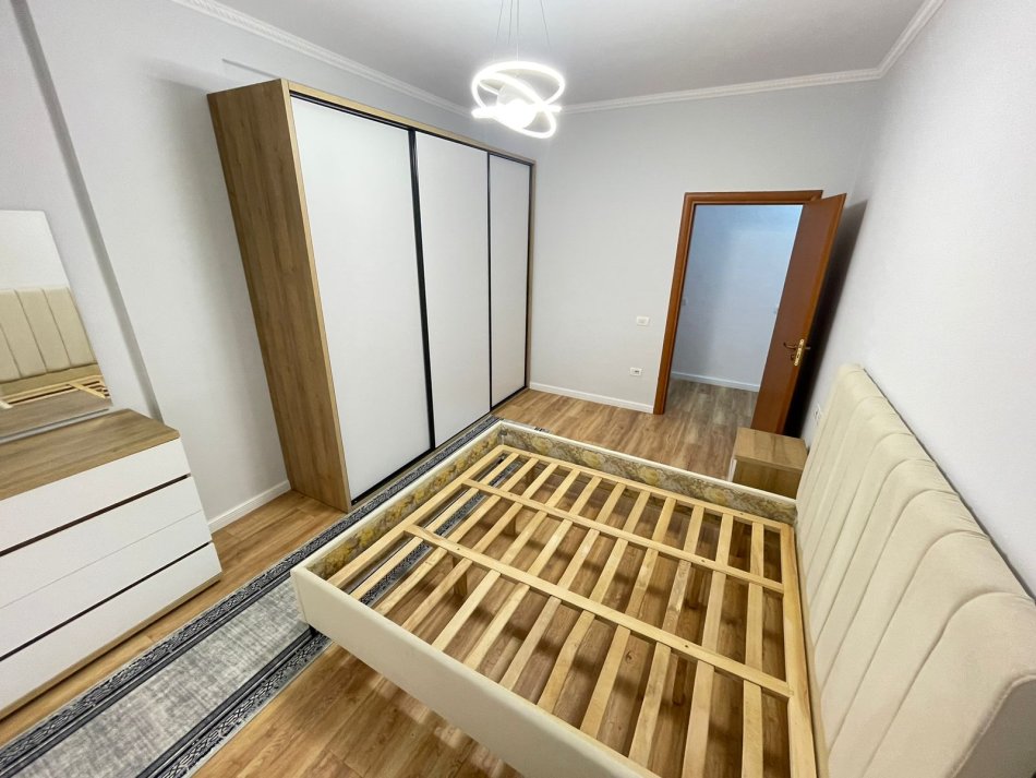 SHITET APARTAMENT 2+1+2 TEK KOPSHTI ZOOLOGJIK