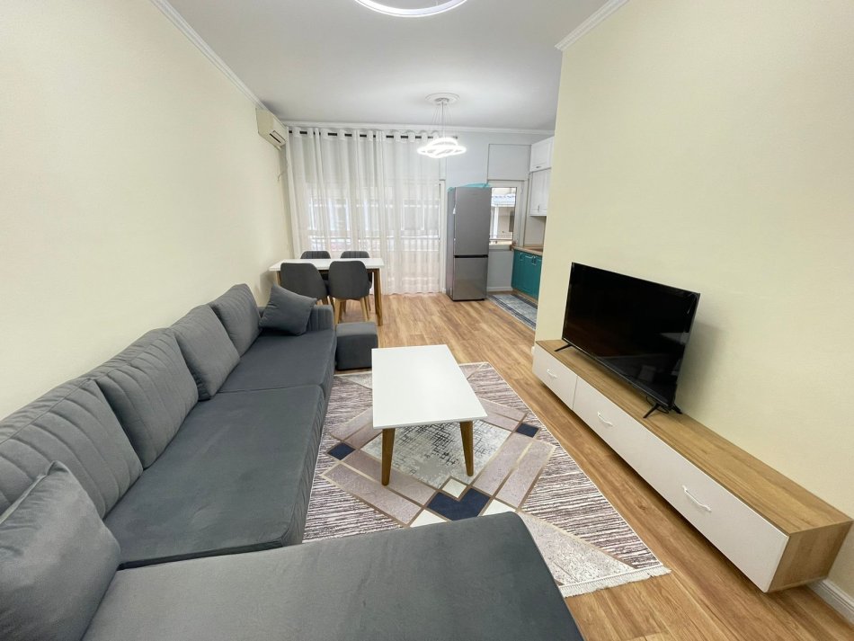 SHITET APARTAMENT 2+1+2 TEK KOPSHTI ZOOLOGJIK