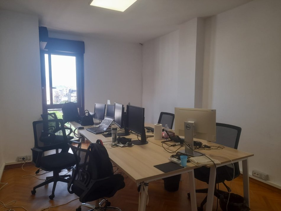 JEPET ME QERA AMBEJTN PER ZYRA NE QENDER -PRANE TOPTANIT
