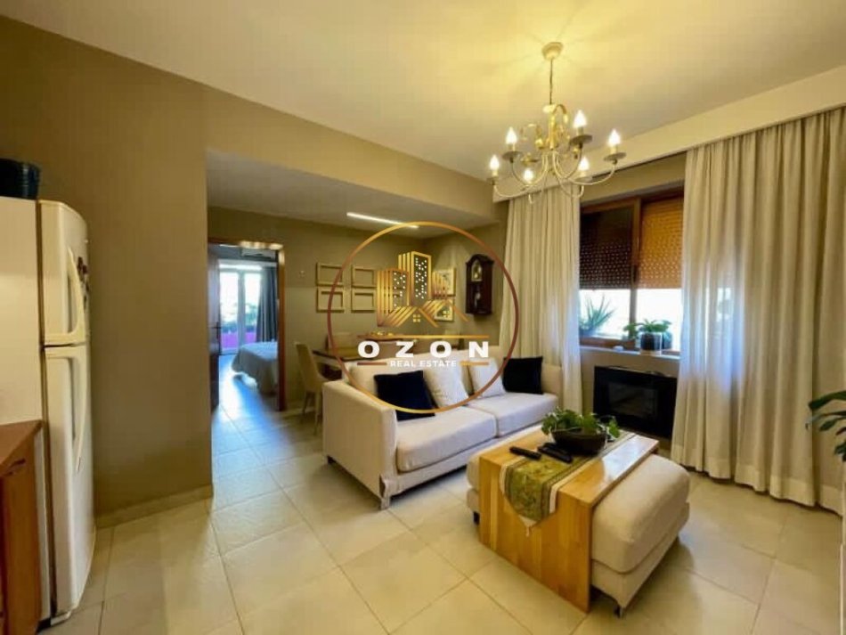 Apartament 3+1 me Qira, i Përshtatshëm për Biznes tek 21 Dhjetori!