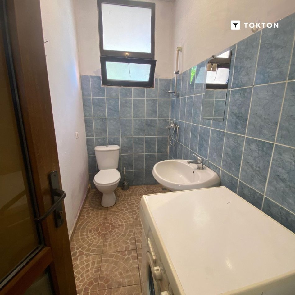 Tirane, jepet me qera apartament 1+1, , 60 m2 300 € (Porcelan)