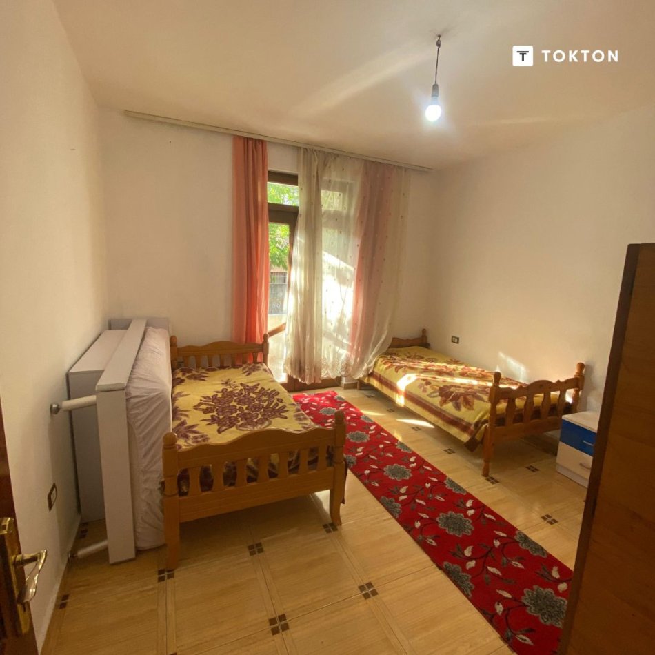 Tirane, jepet me qera apartament 1+1, , 60 m2 300 € (Porcelan)