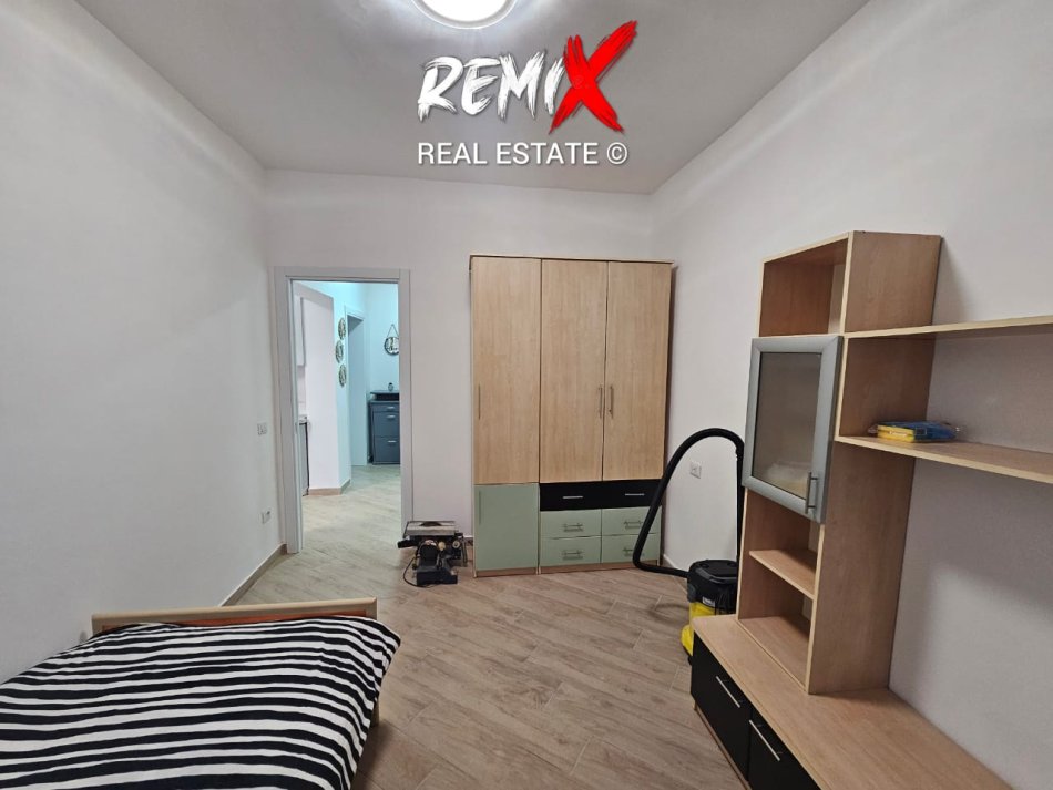 Durres, jepet me qera 2+1+Aneks+Ballkon Kati 3, 75 m² 400 €