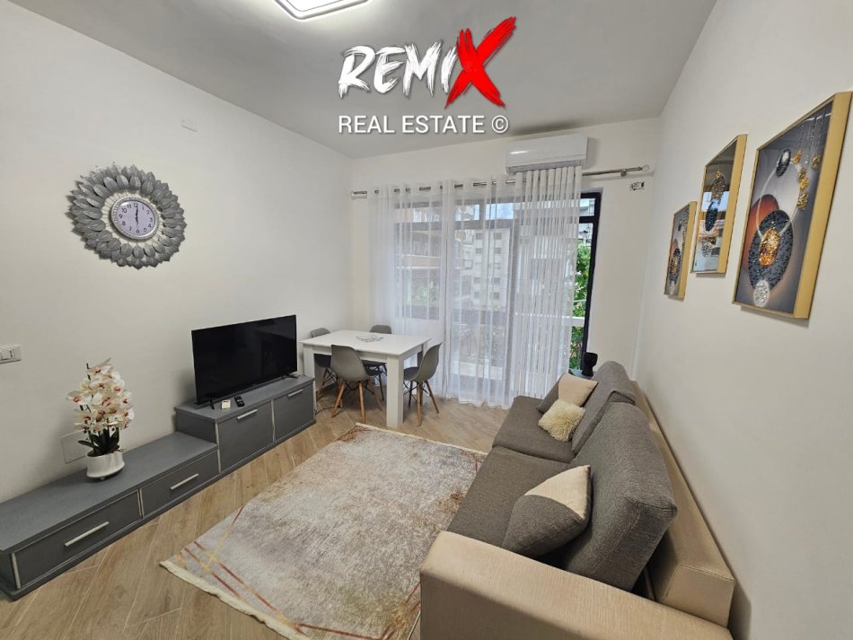 Durres, jepet me qera 2+1+Aneks+Ballkon Kati 3, 75 m² 400 €