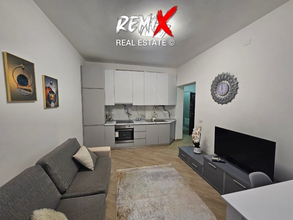 Durres, jepet me qera 2+1+Aneks+Ballkon Kati 3, 75 m² 400 €