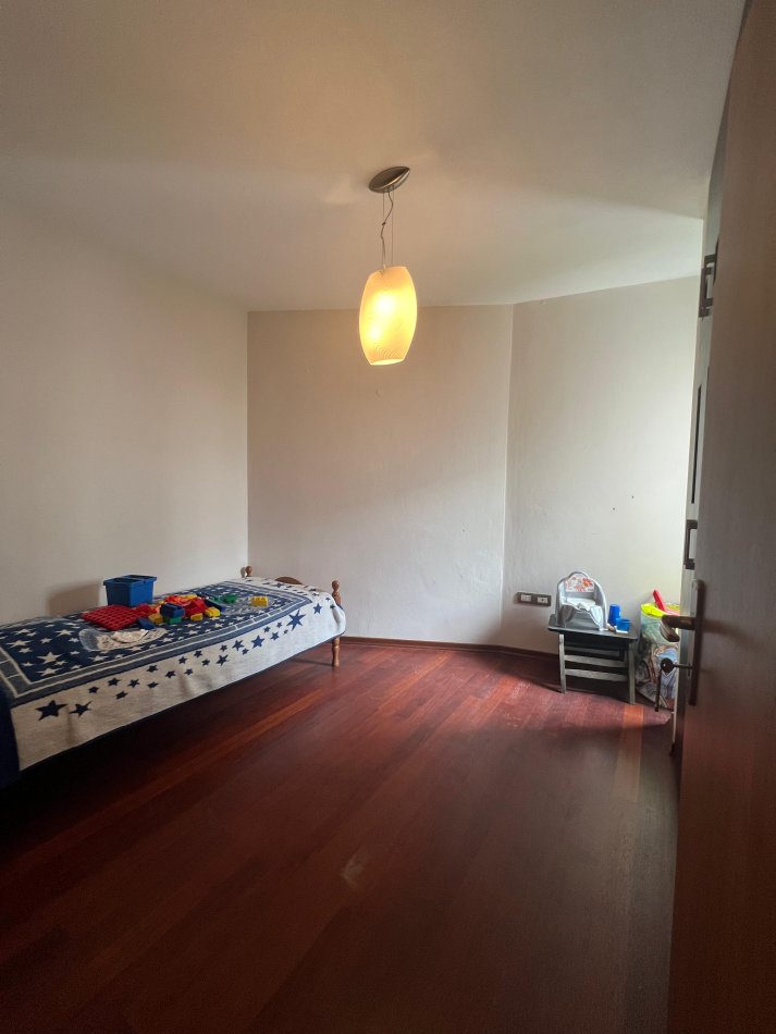 Tirane, shitet apartament 3+1, Kati 4, 133 m² 128,000 € (FRESKU, TIRANË,TT 178)