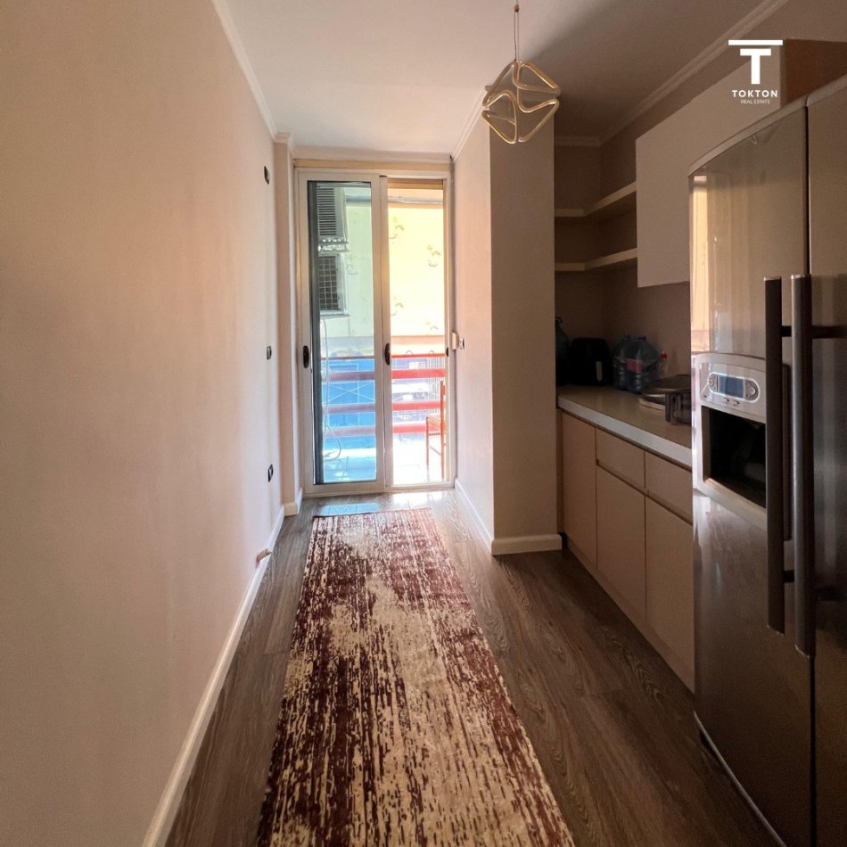 Tirane, shitet apartament 2+1, Kati 7, 94 m² 200,000 € (Xhamllik, Tiranë,TT 828)