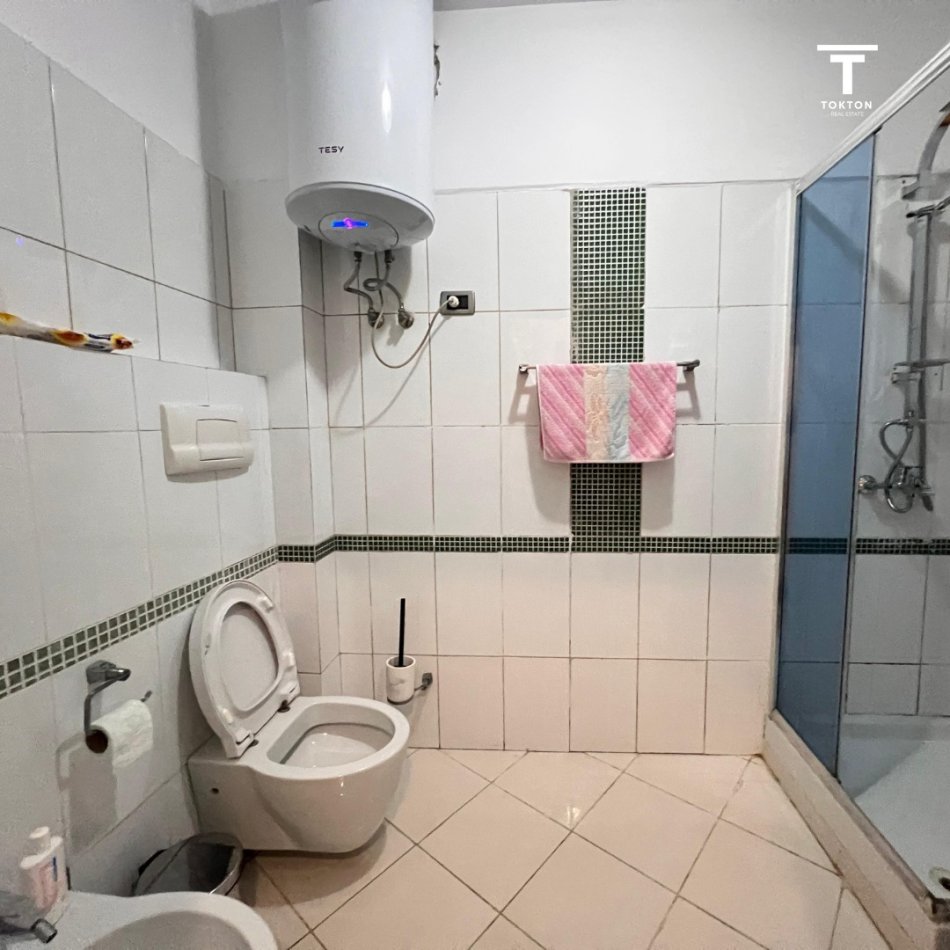 Tirane, shitet apartament 2+1, Kati 7, 94 m² 200,000 € (Xhamllik, Tiranë,TT 828)