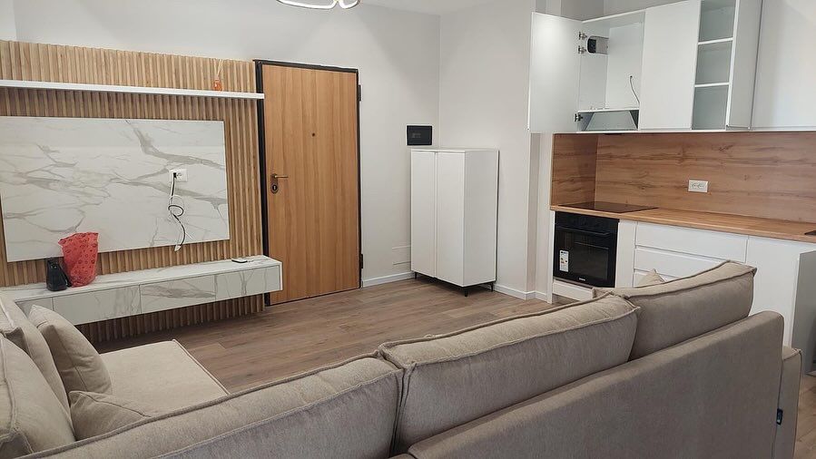 Durres, jepet me qera apartament 1+1, Kati 4, 500 € (Plazh Durres)