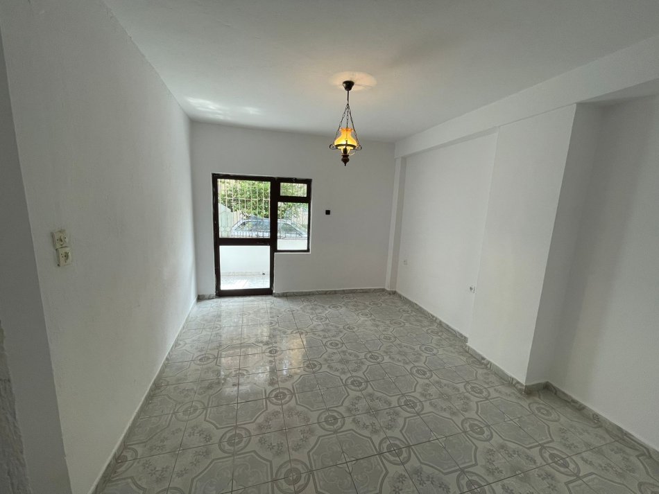 Tirane, shes apartament 2+1, Kati 1, 78 m² 115,000 € (tirane e re)