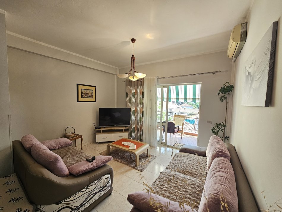 Tirane, jepet me qera apartament 3+1+Aneks+Ballkon, Kati 3, 140 m² 650 € (Ambasada Gjermane)