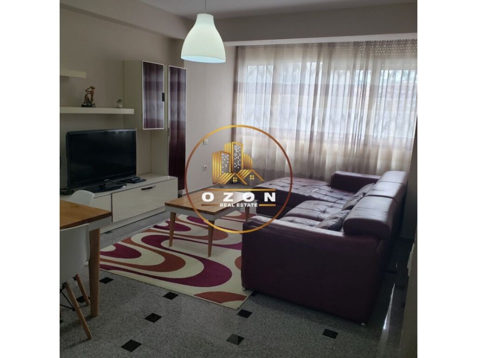 Tirane, jepet me qera apartament 2+1, Kati 4, 96 m² 600 € (STATCIONI I PARAFUNDIT I TIRANES SE RE)