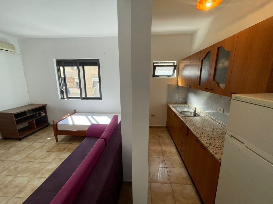 Tirane, shitet garsonier 1+1, Kati 3, 44 m² 65,000 € (RRUGA E KAVEJES)